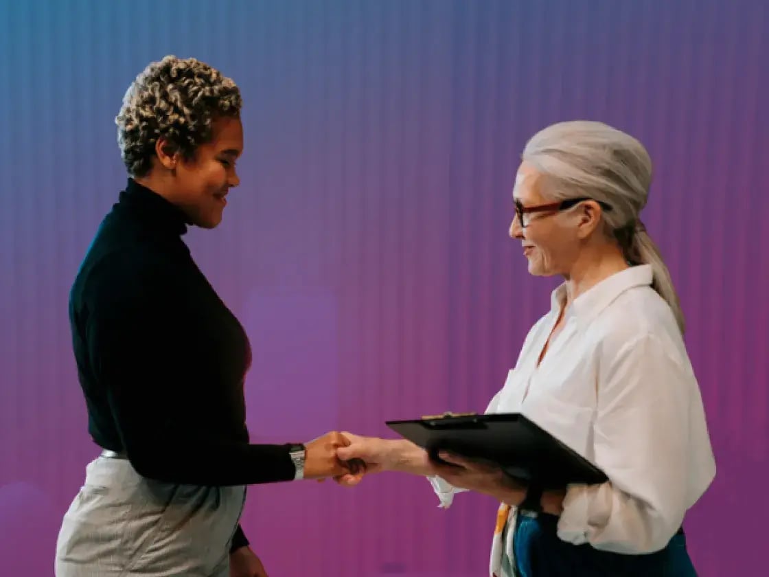 hallwaygreeting560x420