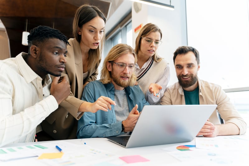 A team learning about AI
